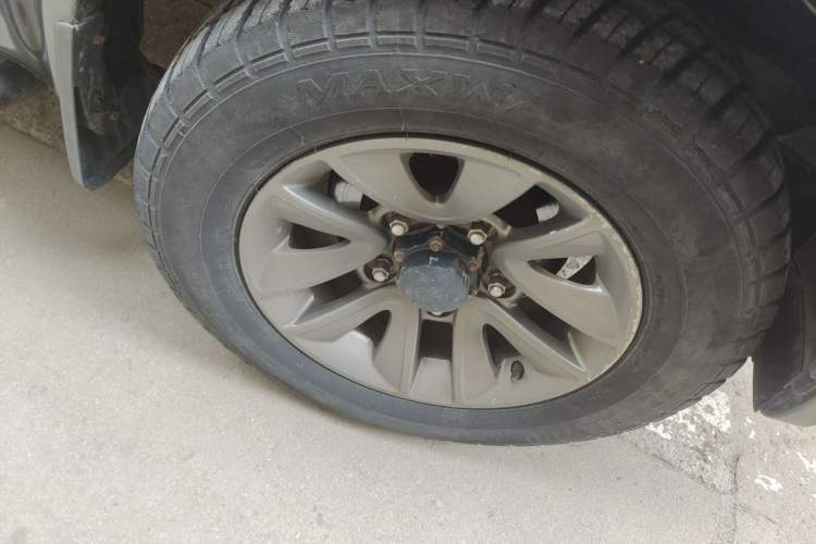 Used Suzuki Jimny 2015 1.3L AT JLX Navigation Edition Right Front Wheel Hub