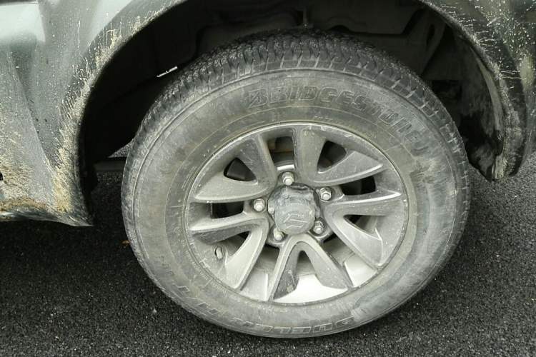 Used Suzuki Jimny 2015 1.3 MT JLX Navigation Edition Right Front Wheel Hub