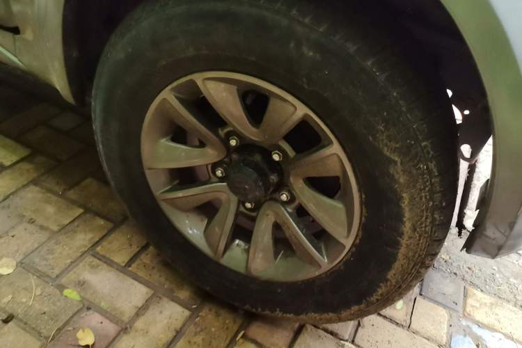 Used Suzuki Jimny 2015 1.3 AT Mode3 Navigation Edition Right Front Wheel Hub