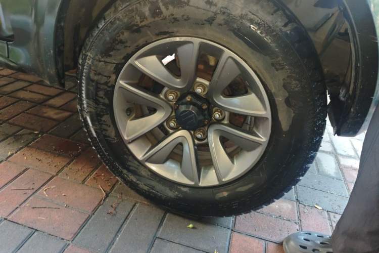Used Suzuki Jimny 2015 1.3 MT JLX Right Front Wheel Hub