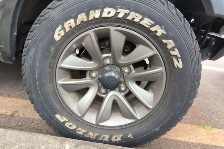 Used Suzuki Jimny 2015 1.3 AT JLX Right Front Wheel Hub