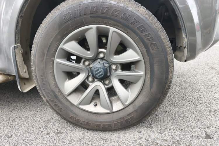 Used Suzuki Jimny 2015 1.3 AT Mode3 Navigation Edition Right Front Wheel Hub
