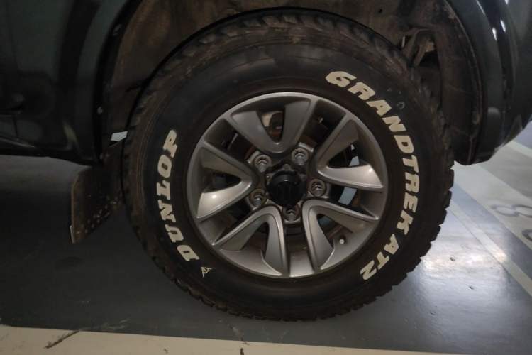 Used Suzuki Jimny 2015 1.3 AT JLX Right Front Wheel Hub