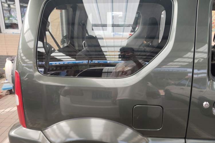 Used Suzuki Jimny 2015 1.3 AT JLX Right Rear Door Interior