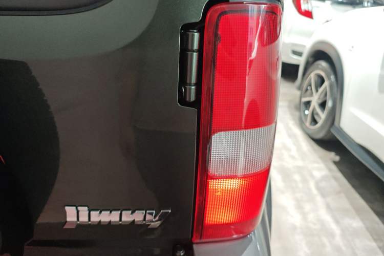 Used Suzuki Jimny 2015 1.3 AT Mode3 Navigation Edition Right Rear Taillight