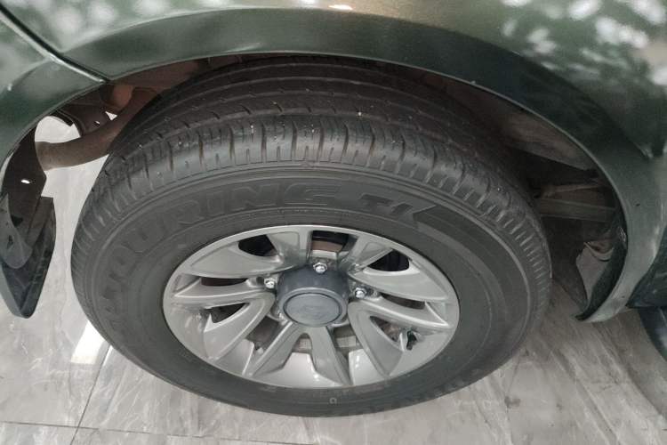 Used Suzuki Jimny 2015 1.3L AT JLX Navigation Edition Right Rear Wheel Hub