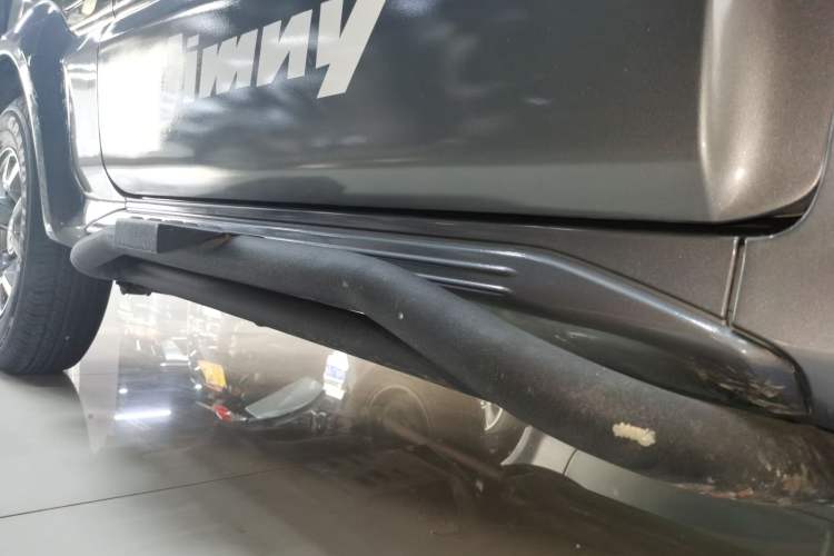 Used Suzuki Jimny 2015 1.3 AT Mode3 Navigation Edition Right Side Sill