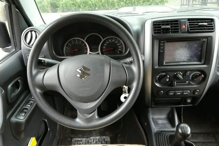 Used Suzuki Jimny 2015 1.3 MT JLX Navigation Edition Steering Wheel
