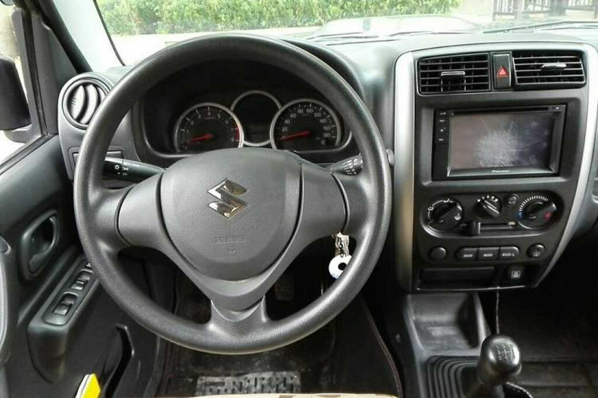 Used Suzuki Jimny 2015 1.3 MT JLX Navigation Edition Steering Wheel