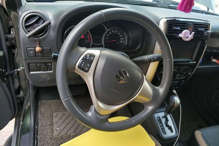 Used Suzuki Jimny 2015 1.3 AT Mode3 Navigation Edition Steering Wheel