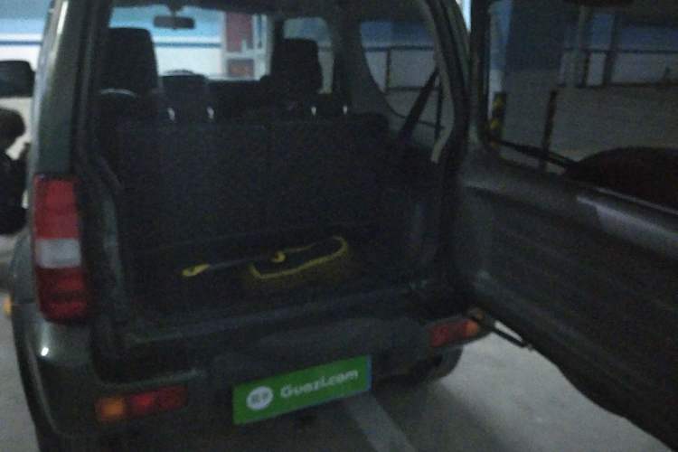 Used Suzuki Jimny 2015 1.3 MT JLX Trunk