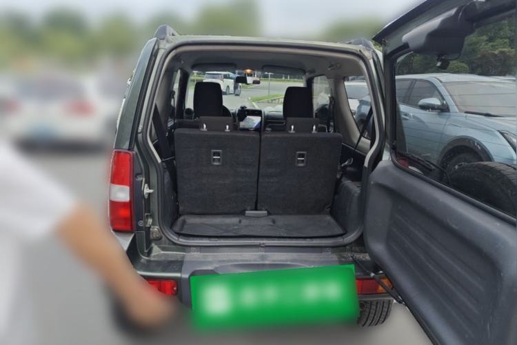 Used Suzuki Jimny 2015 1.3 AT JLX Trunk