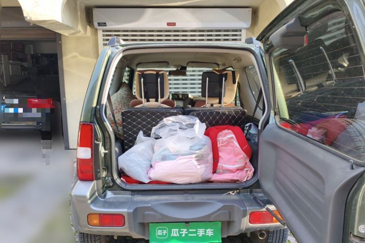 Used Suzuki Jimny 2015 1.3 AT Mode3 Navigation Edition Trunk