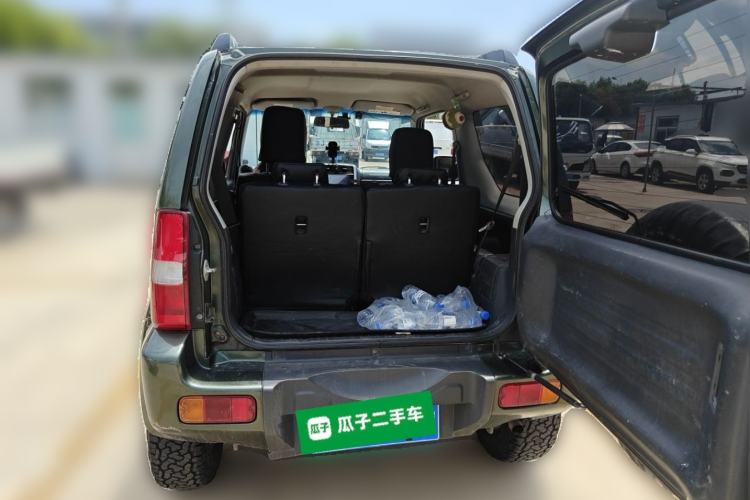 Used Suzuki Jimny 2015 1.3 AT JLX Trunk