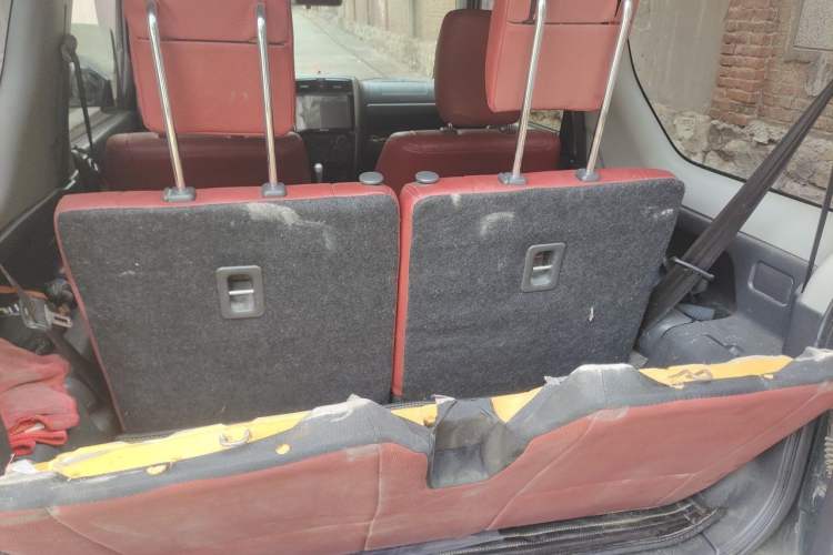 Used Suzuki Jimny 2015 1.3L AT JLX Navigation Edition Trunk