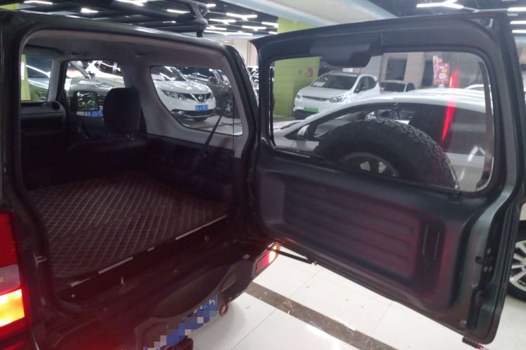 Used Suzuki Jimny 2015 1.3 AT JLX Trunk
