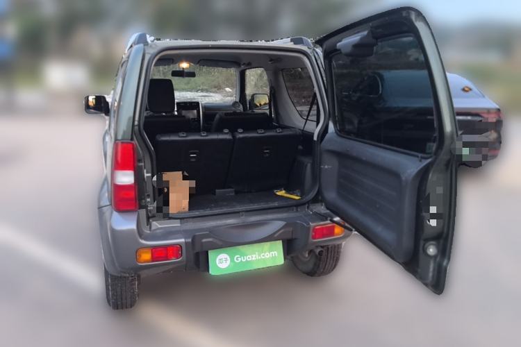 Used Suzuki Jimny 2015 1.3 AT Mode3 Navigation Edition Trunk