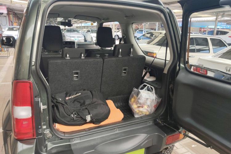 Used Suzuki Jimny 2015 1.3 AT JLX Trunk