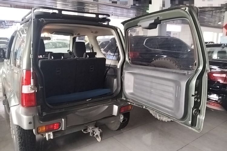 Used Suzuki Jimny 2015 1.3 AT JLX Trunk