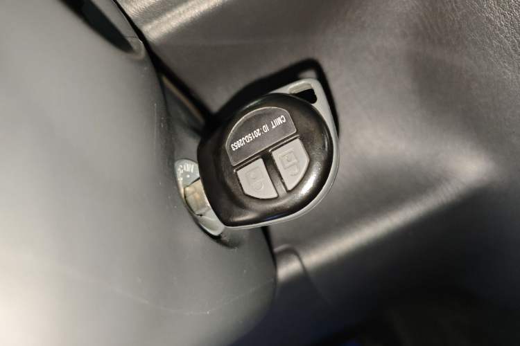 Used Suzuki Jimny 2015 1.3 AT Mode3 Navigation Edition Vehicle Key
