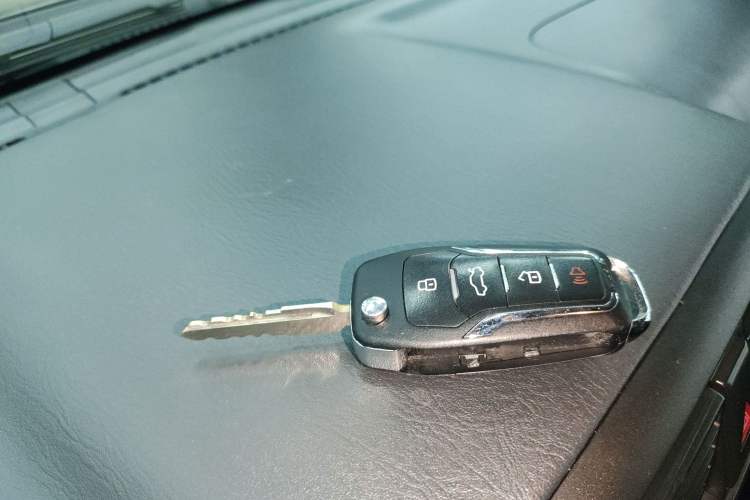 Used Suzuki Jimny 2015 1.3L AT JLX Navigation Edition Vehicle Key