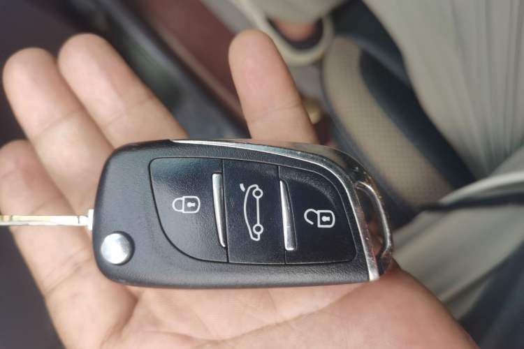 Used Suzuki Jimny 2015 1.3 AT Mode3 Navigation Edition Vehicle Key
