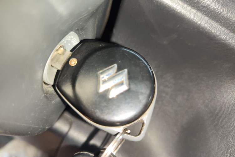 Used Suzuki Jimny 2015 1.3L AT JLX Navigation Edition Vehicle Key