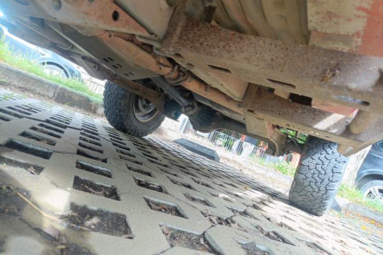 Used Suzuki Jimny 2015 1.3 AT JLX Chassis Front Left