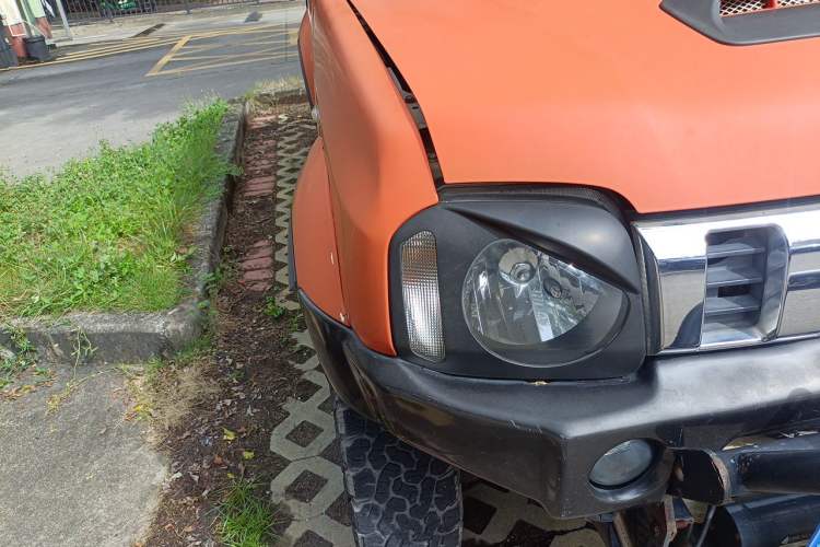 Used Suzuki Jimny 2015 1.3 AT JLX Right Front Headlight