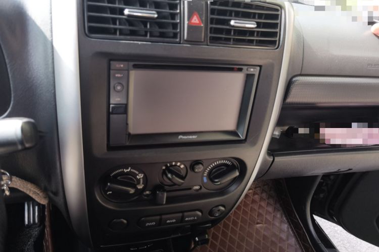 Used Suzuki Jimny 2015 1.3L AT JLX Navigation Edition Audio And AC Panel