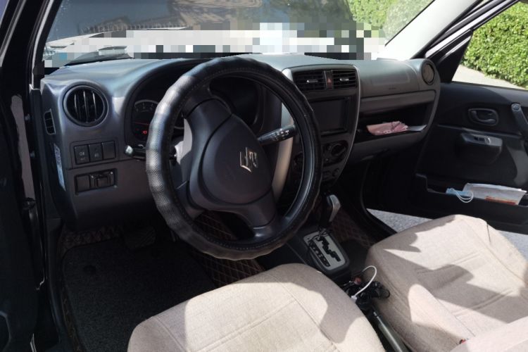 Used Suzuki Jimny 2015 1.3L AT JLX Navigation Edition Center Console