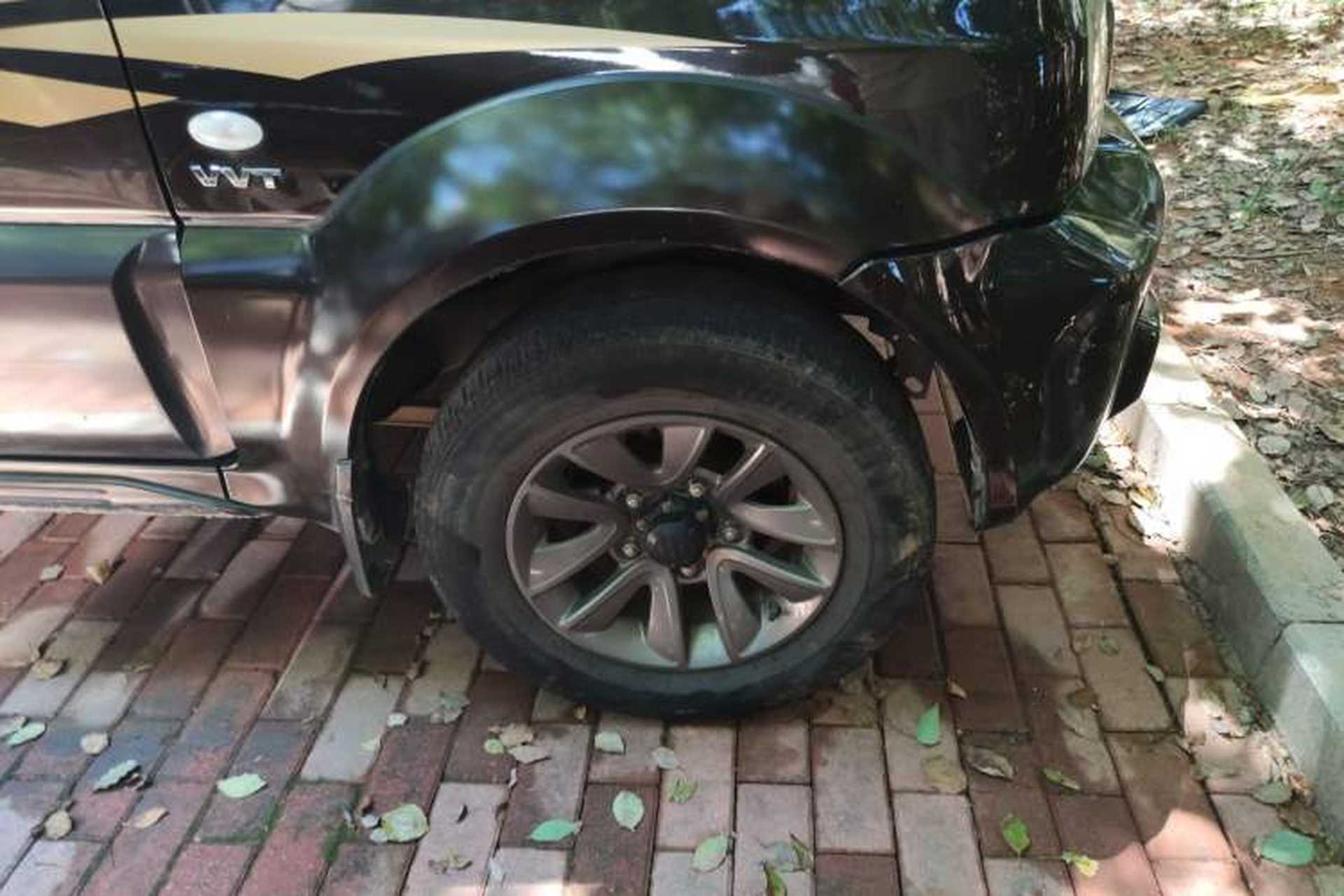 Used Suzuki Jimny 2015 1.3 MT JLX Right Front Wheel Hub