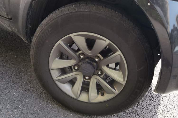 Used Suzuki Jimny 2015 1.3L AT JLX Navigation Edition Right Front Wheel Hub