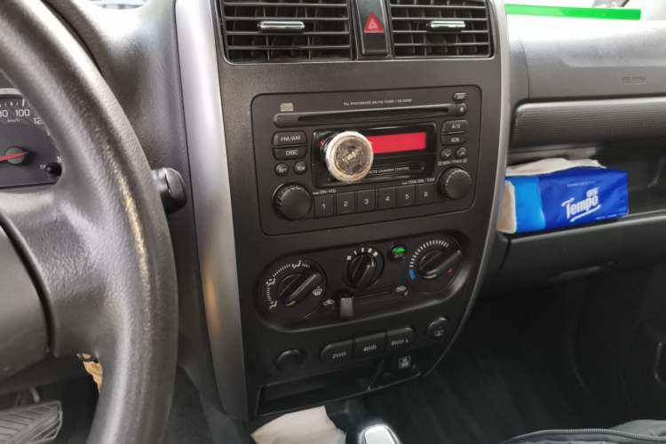 Used Suzuki Jimny 2015 1.3 AT JLX Audio And AC Panel
