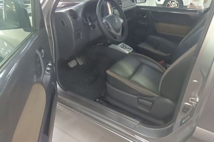 Used Suzuki Jimny 2015 1.3 AT Mode3 Navigation Edition Driver Seat