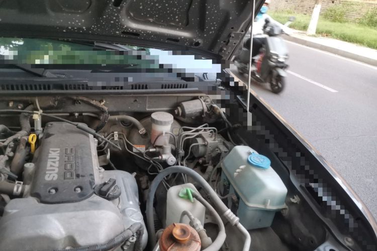 Used Suzuki Jimny 2015 1.3 AT JLX Engine Bay Left