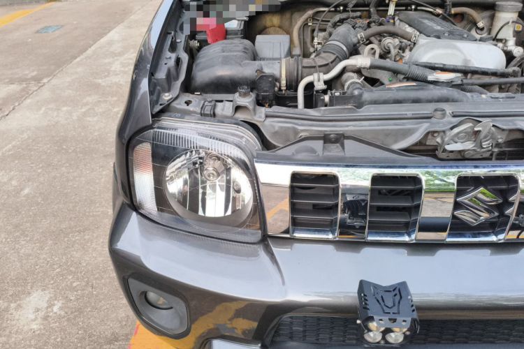Used Suzuki Jimny 2015 1.3 AT JLX Engine Bay Right