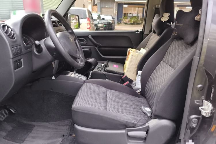 Used Suzuki Jimny 2015 1.3 AT JLX Left Front Seat