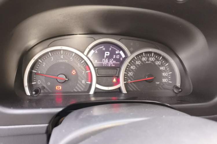 Used Suzuki Jimny 2015 1.3 AT JLX Odometer Close Up