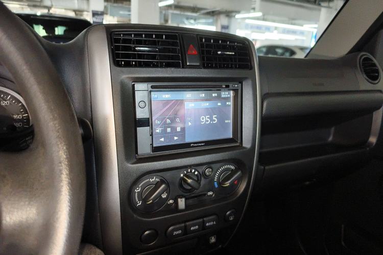 Used Suzuki Jimny 2015 1.3L AT JLX Navigation Edition Audio And AC Panel