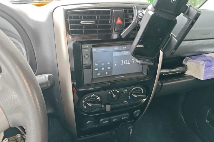 Used Suzuki Jimny 2015 1.3 AT Mode3 Navigation Edition Audio And AC Panel