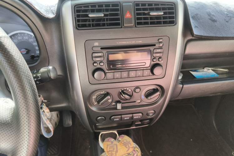 Used Suzuki Jimny 2015 1.3 AT JLX Audio And AC Panel