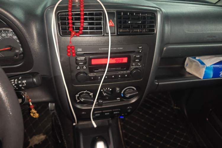 Used Suzuki Jimny 2015 1.3 AT JLX Audio And AC Panel
