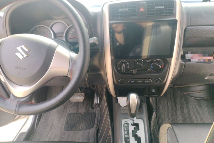 Used Suzuki Jimny 2015 1.3 AT Mode3 Navigation Edition Center Console