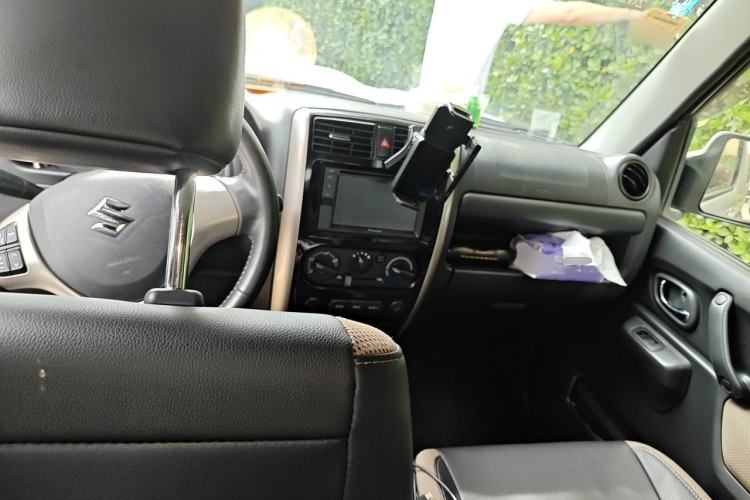 Used Suzuki Jimny 2015 1.3 AT Mode3 Navigation Edition Center Console