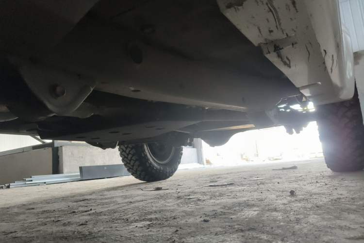 Used Suzuki Jimny 2015 1.3 AT JLX Chassis Front Left