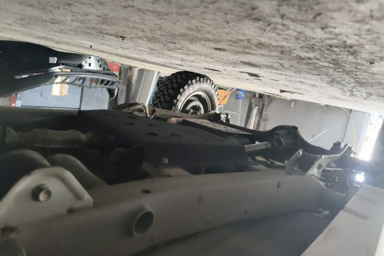 Used Suzuki Jimny 2015 1.3 AT JLX Chassis Front Right