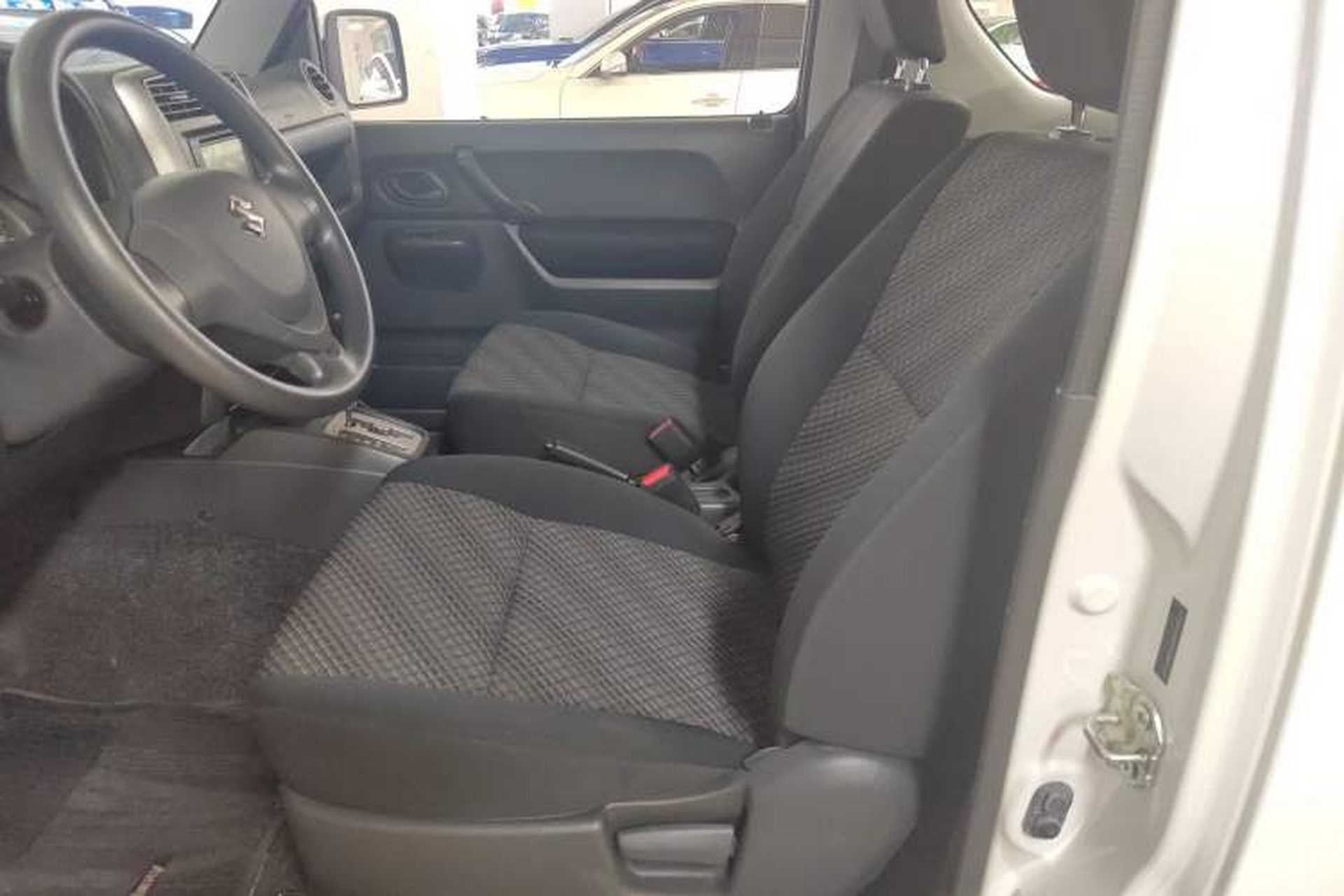 Used Suzuki Jimny 2015 1.3L AT JLX Navigation Edition Driver Seat
