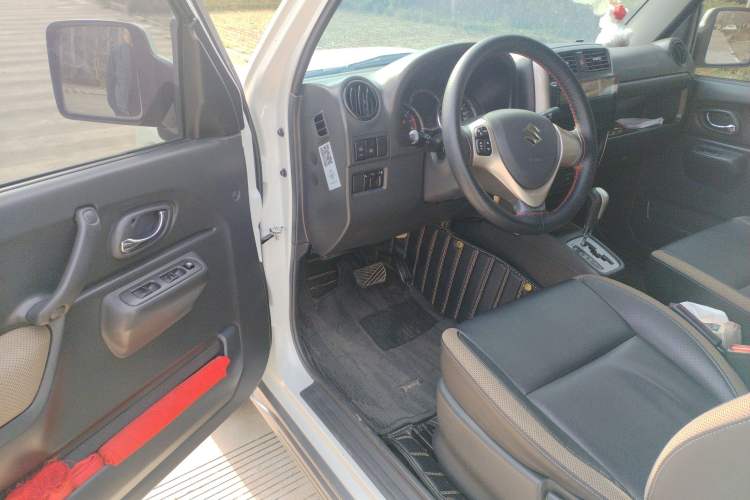 Used Suzuki Jimny 2015 1.3 AT Mode3 Navigation Edition Driver Seat