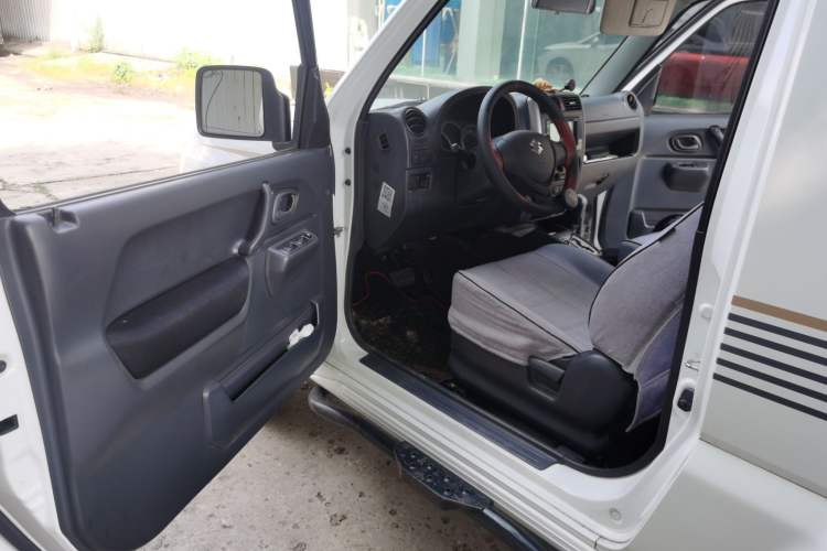 Used Suzuki Jimny 2015 1.3L AT JLX Navigation Edition Driver Seat
